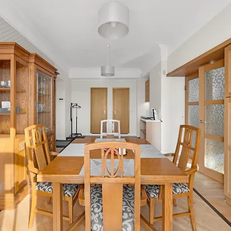 Unique In Centre Apartment *
