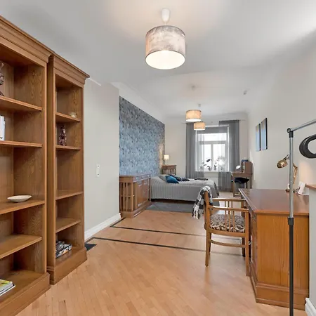 Unique In Centre Apartment