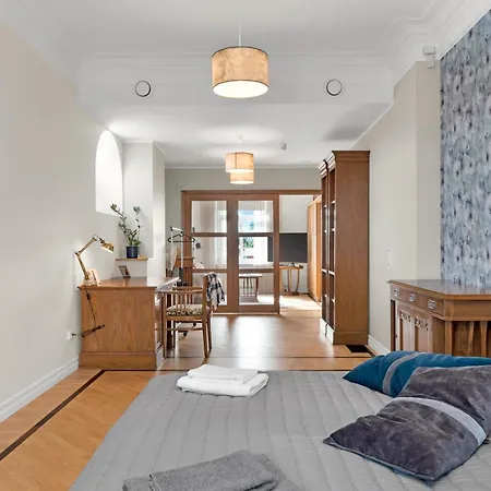 Unique In Centre Apartment