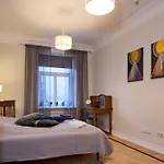 Unique In Centre דירה